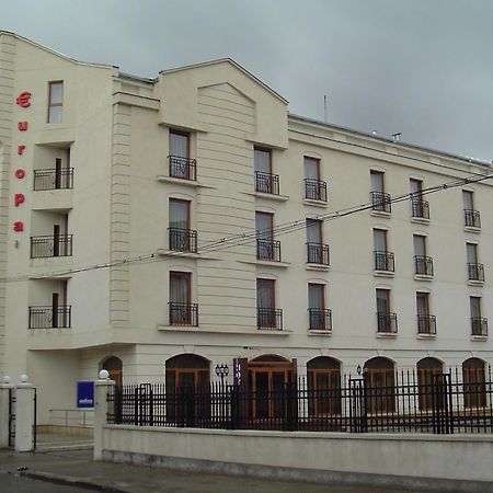 Hotel Europa Плоещ Екстериор снимка