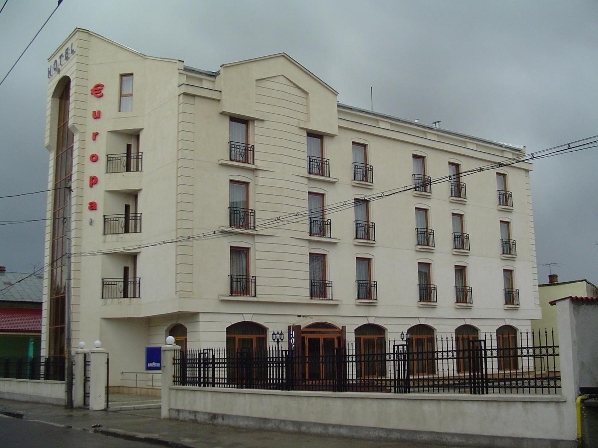 Hotel Europa Плоещ Екстериор снимка