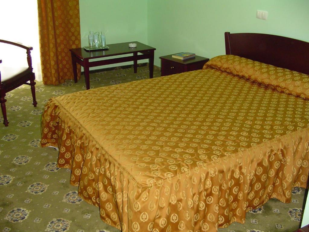 Hotel Europa Плоещ Стая снимка