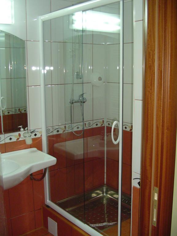 Hotel Europa Плоещ Стая снимка