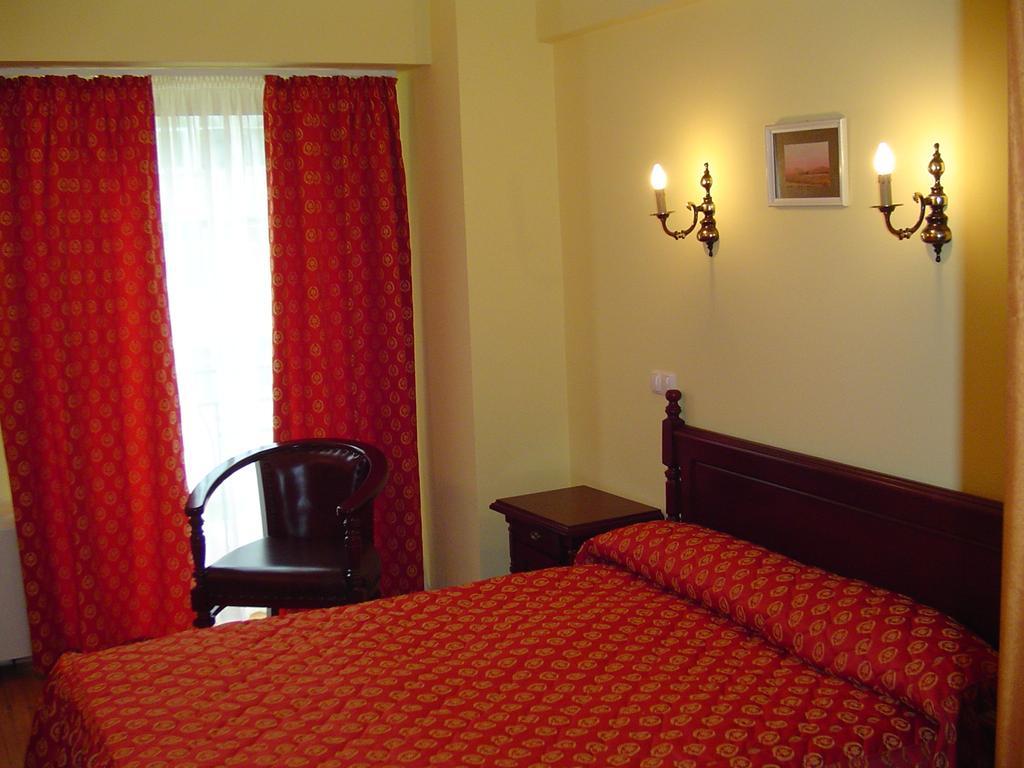 Hotel Europa Плоещ Екстериор снимка